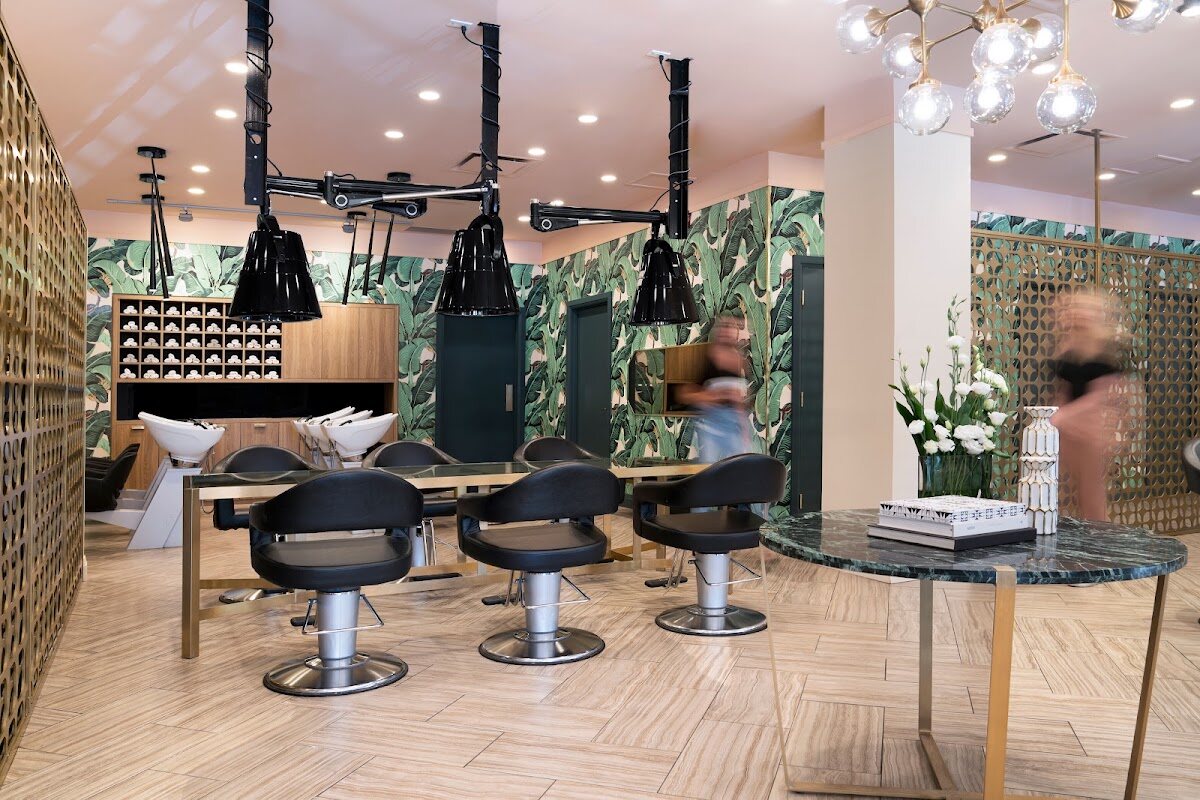 Hedkandi Salon - 8 Street