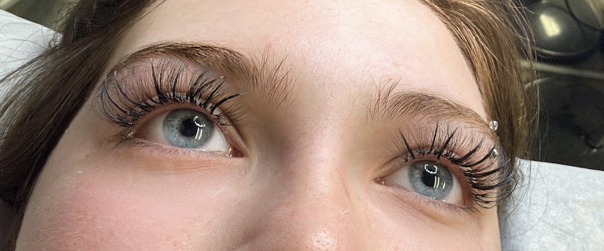Lux Aqua Beauty Nails & Hair Salon