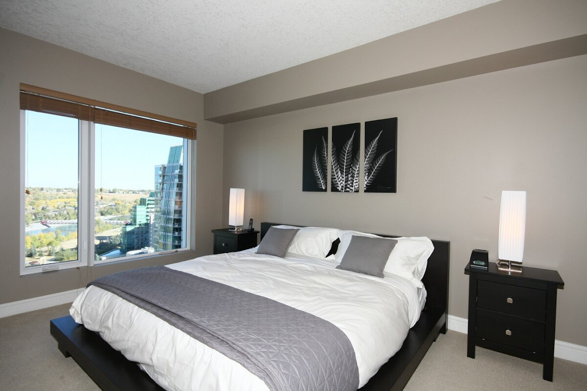 Luxe Suites + Realty