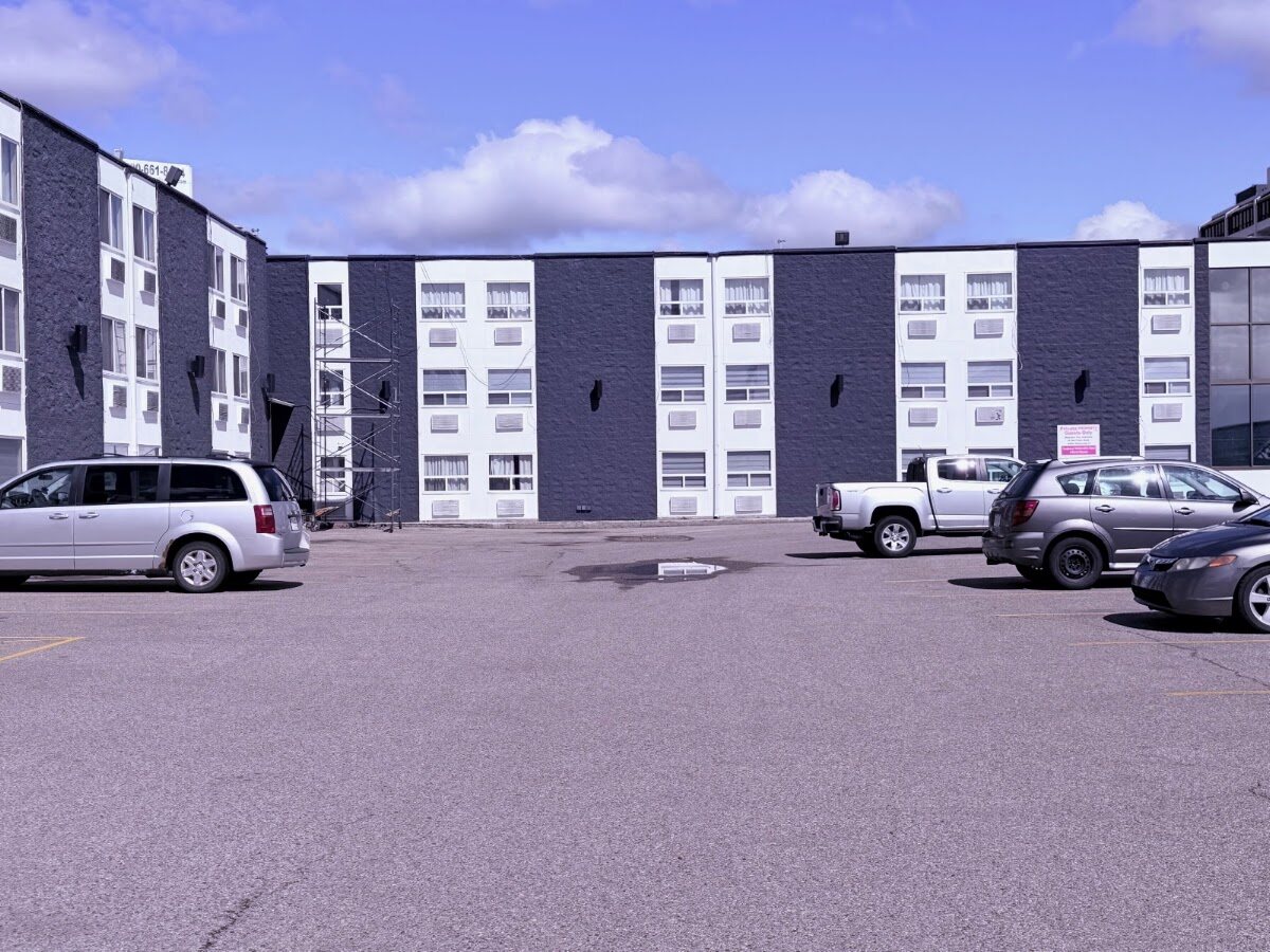 Premium Inn & Suites Calgary Airport