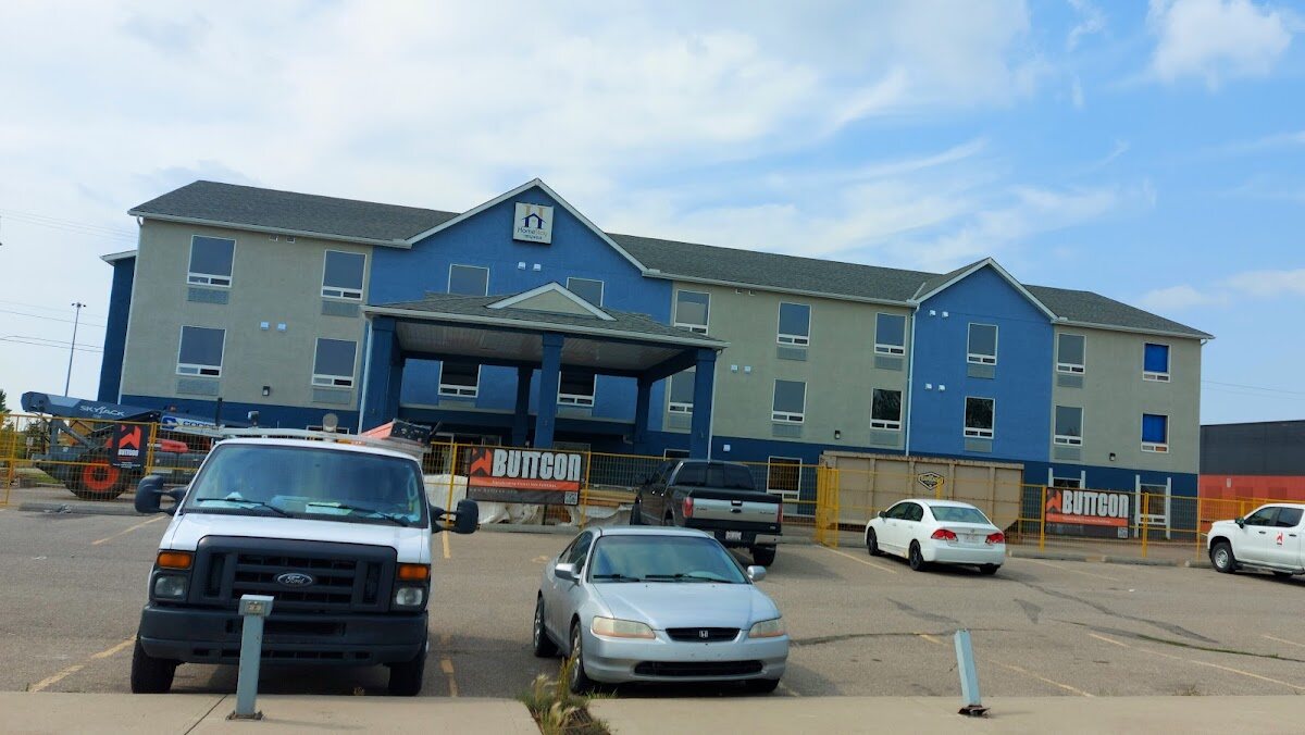 Super 8 by Wyndham Airdrie AB